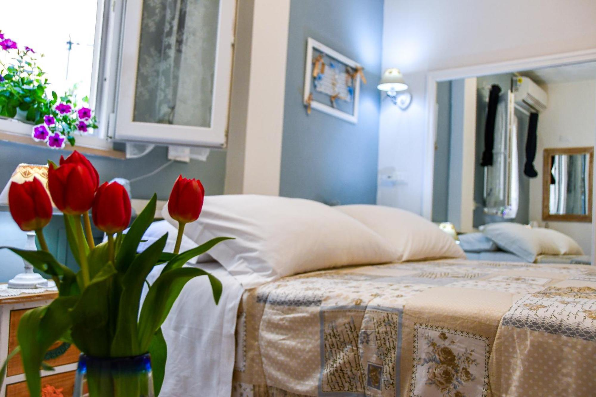 Le Stanze Del Centro Hotel Termoli Bagian luar foto